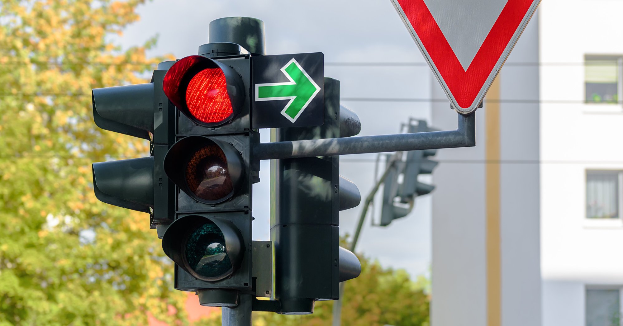 Grüner Ampelpfeil Bedeutung und Regeln ACV