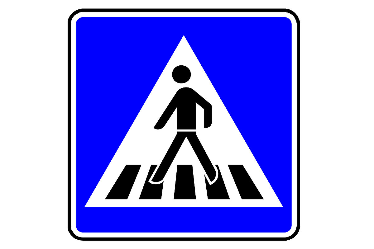 Verkehrsschild Fußgängerüberweg
