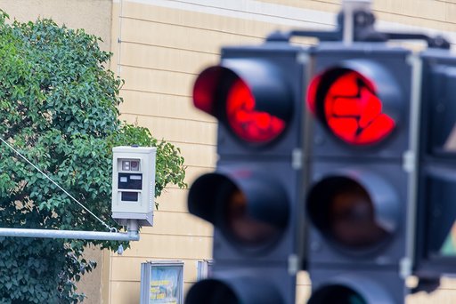 Abbildung Ampelblitzer an der roten Ampel