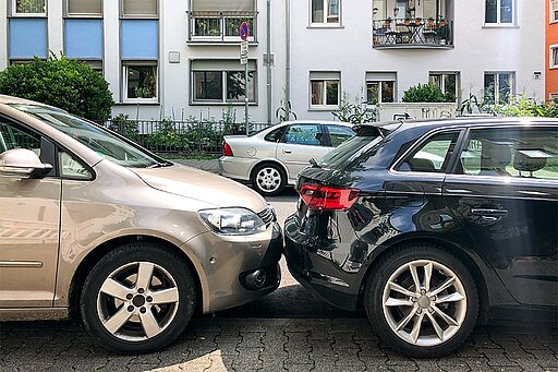 zugeparktes Auto