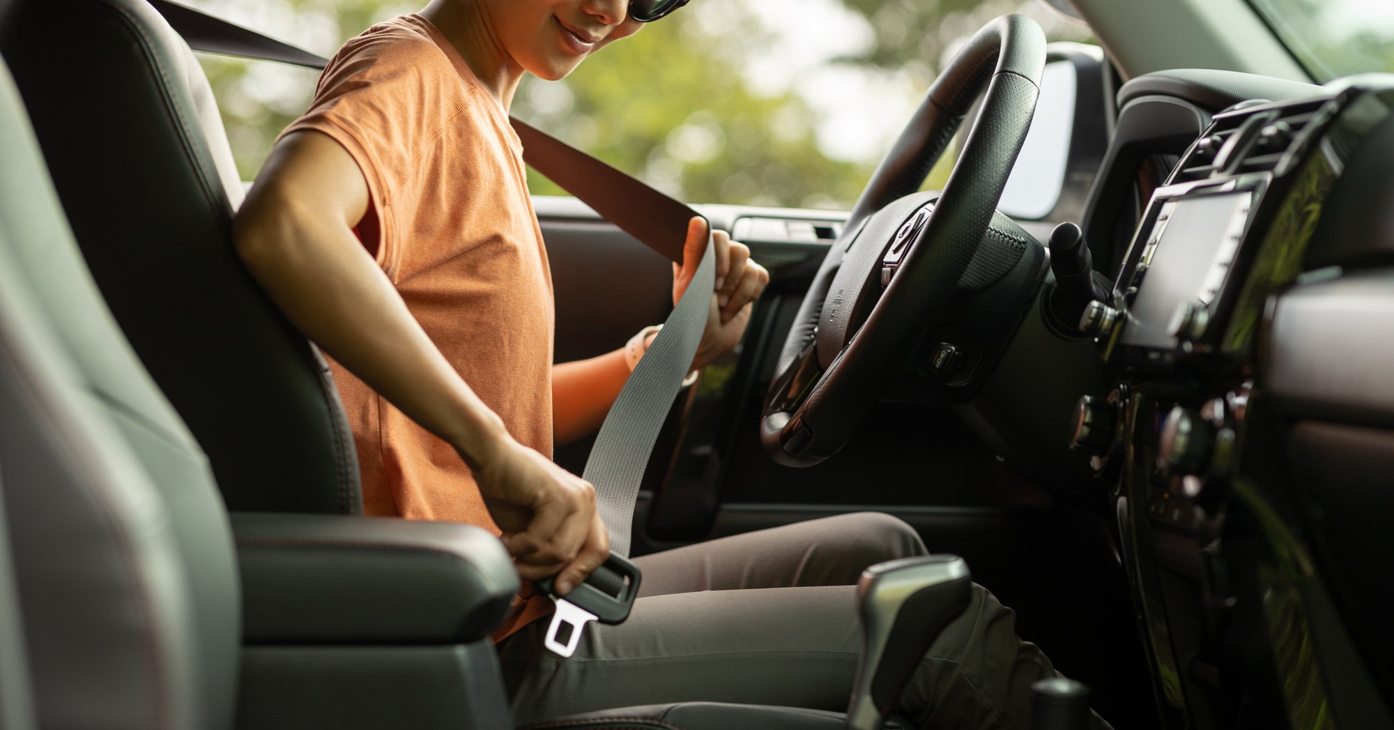 Nicht angeschnallt im Auto: Das kann teuer werden!