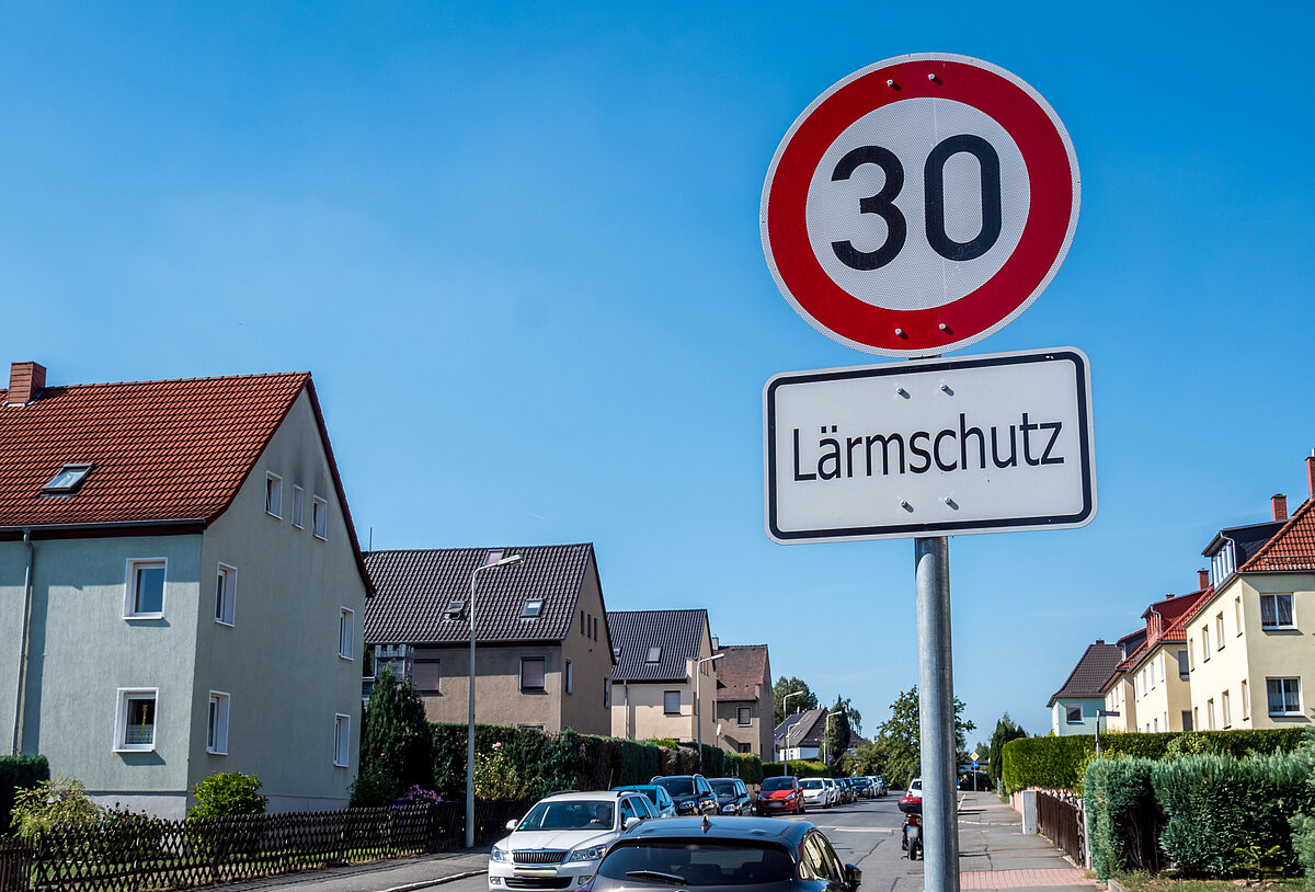 Verkehrsschild Lärmschutz