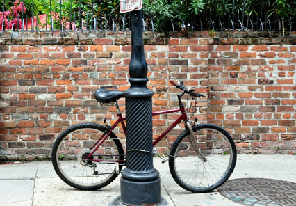 Angeschlossenes Fahrrad