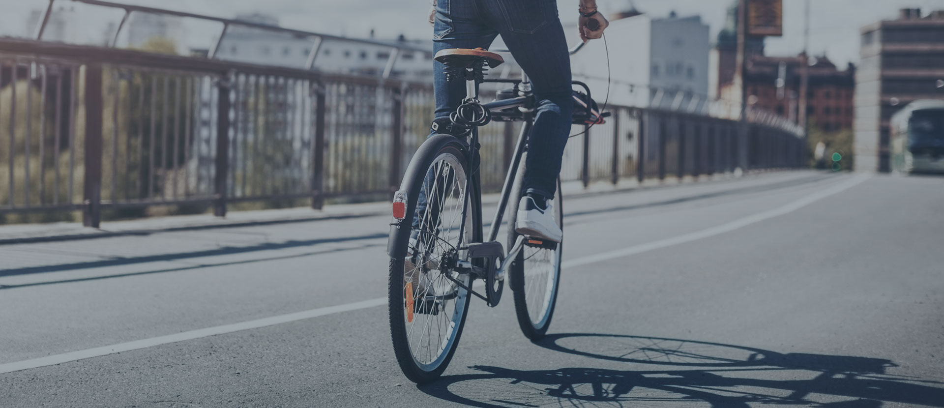 Fahrradfahren mit Warnweste erhöht die Sichtbarkeit